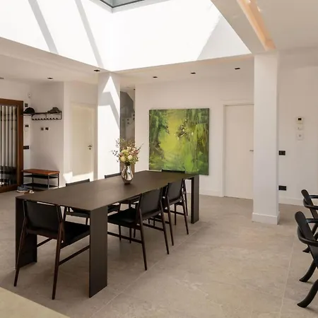 Sophisticated 3-bedroom Designer In With Panoramic Sea Views Estepona