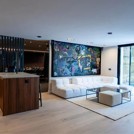 Sophisticated 3-bedroom Designer In With Panoramic Sea Views * Estepona