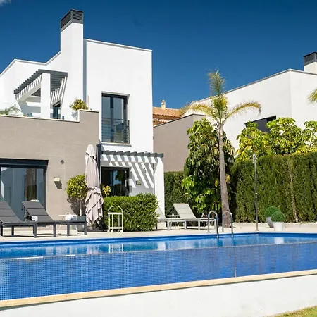 Sophisticated 3-bedroom Designer In With Panoramic Sea Views Villa Estepona